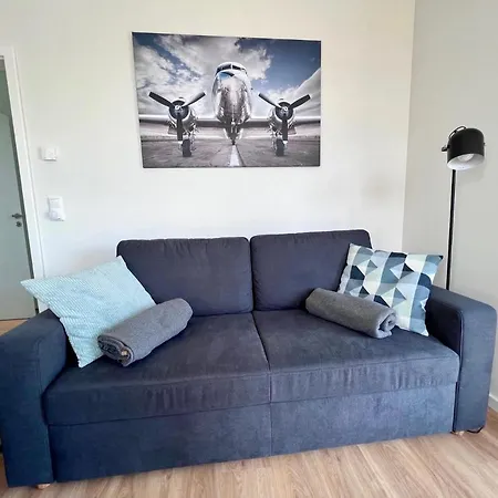 Hangar 19 Weitblick 1-3 شفيرين