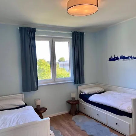 Hangar 19 Weitblick 1-3 شقة *