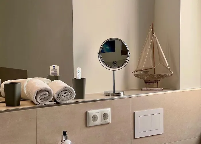 Lägenhet Hangar 19 Weitblick 1-3 *